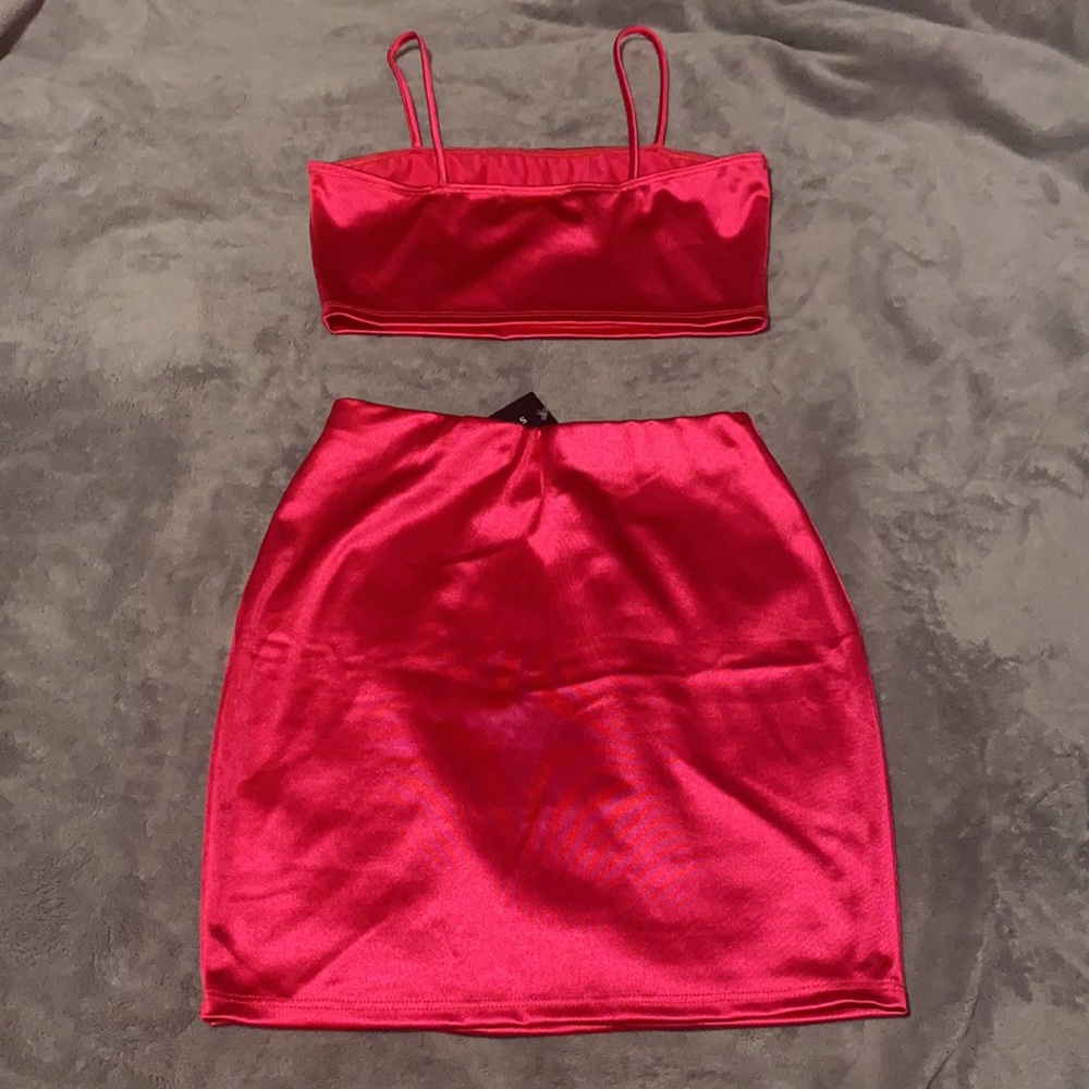 2 piece set - Picture 2 of 2